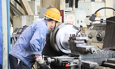 黎明重工-工人生產(chǎn)