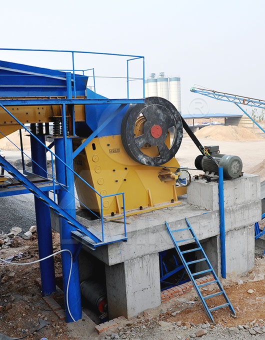 PEW歐版顎式破碎機(jī)