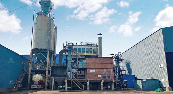 膨潤(rùn)土立式磨粉機(jī)